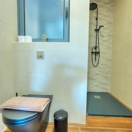 Luxury, Modern & Spacious 2 Bedroom Flat, Dbor1-2 * Pieta
