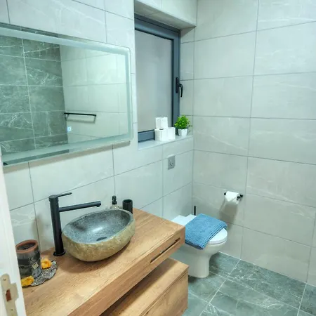 Luxury, Modern & Spacious 2 Bedroom Flat, Dbor1-2 Pieta