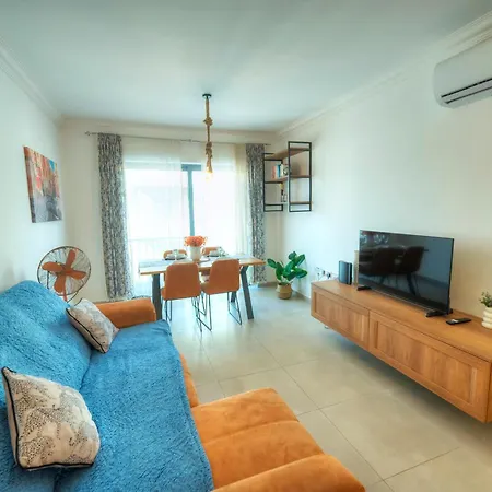 Apartment Luxury, Modern & Spacious 2 Bedroom Flat, Dbor1-2